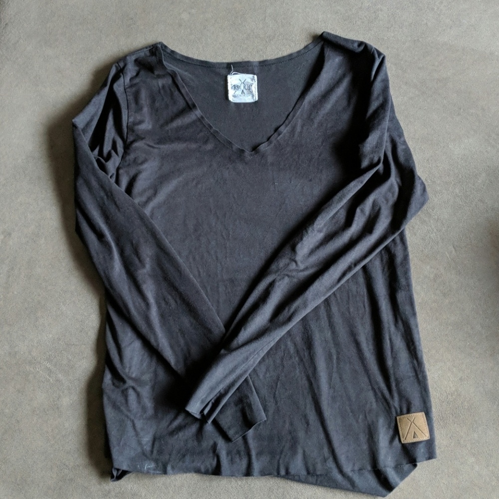 Tribe Kelley smoke v neck LS